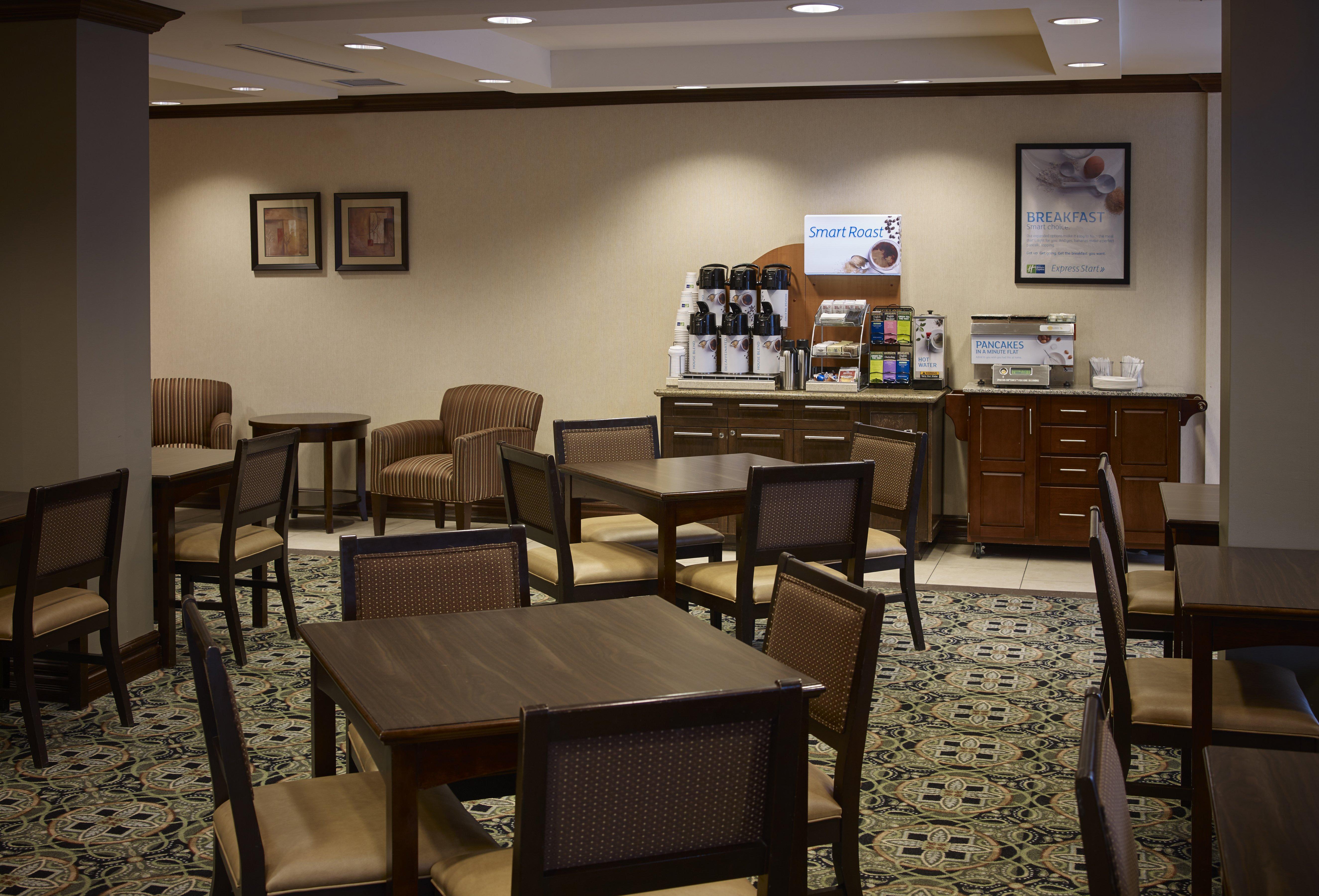 Holiday Inn Express & Suites Huntsville By Ihg Exterior foto