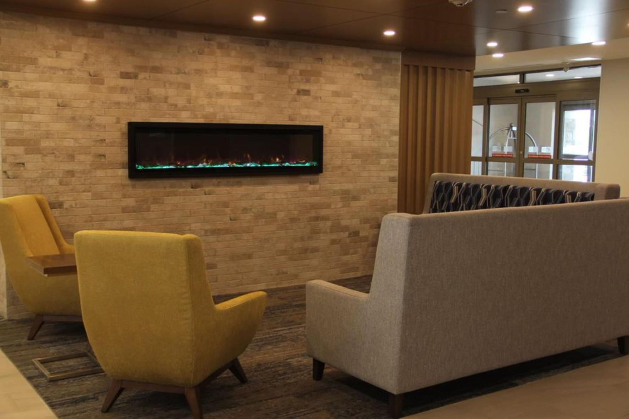 Holiday Inn Express & Suites Huntsville By Ihg Exterior foto