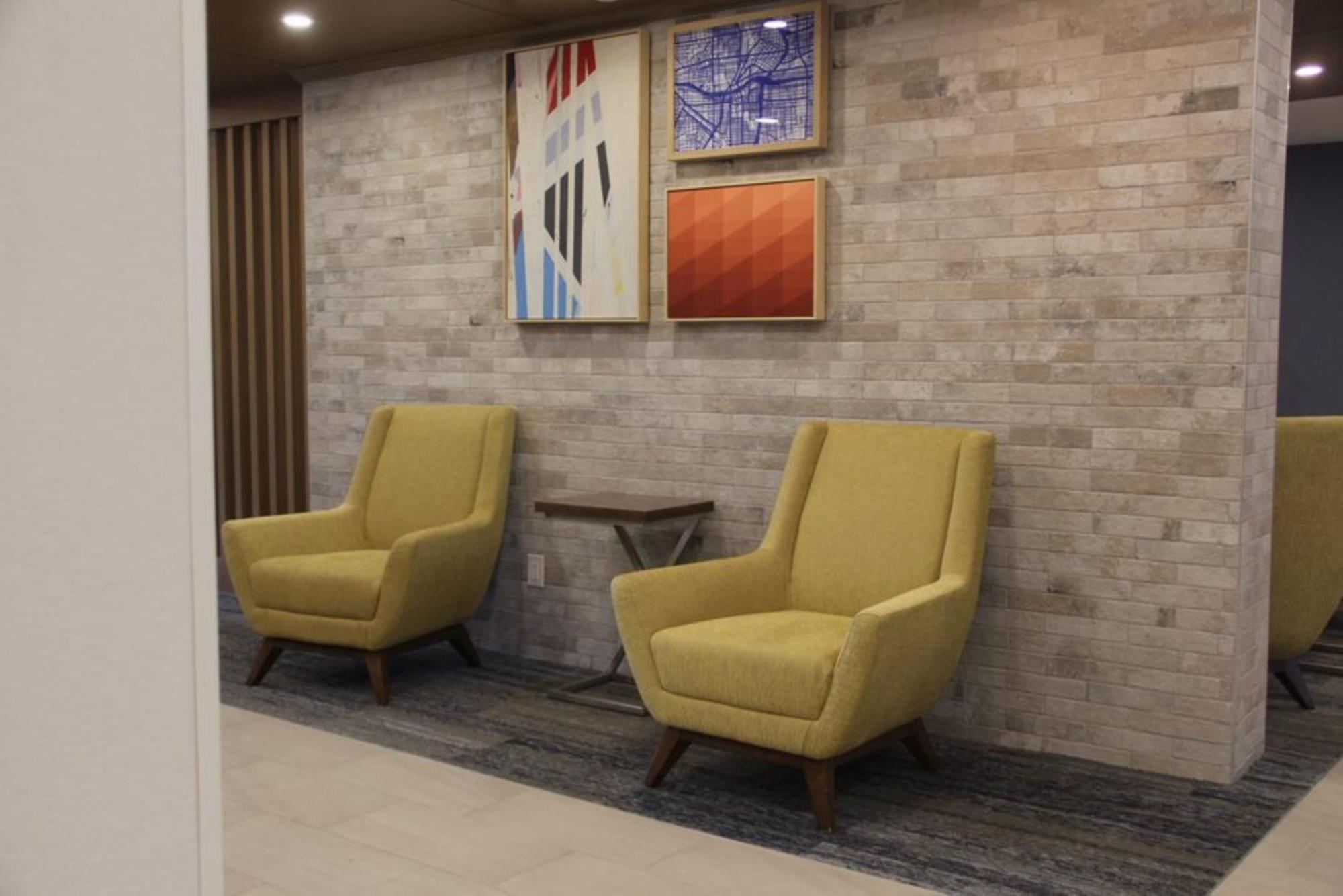 Holiday Inn Express & Suites Huntsville By Ihg Exterior foto