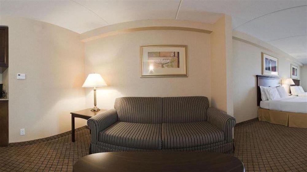 Holiday Inn Express & Suites Huntsville By Ihg Exterior foto